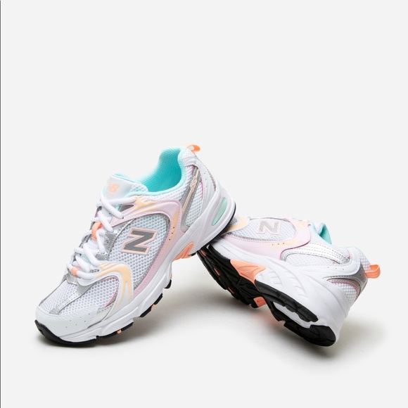 Munsell White Ginger Pink Shoe 